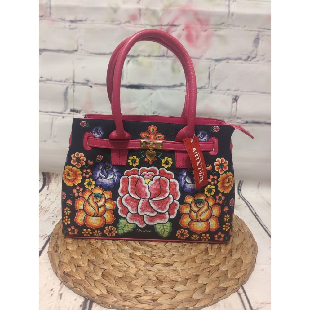 Arte Piel Leather And Fabric‎ Floral Purse NWT
